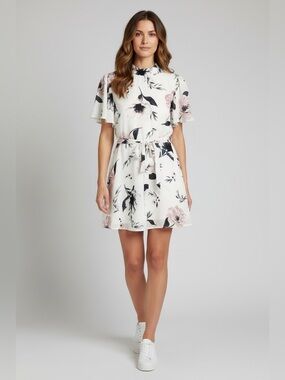 Elizabeth Crosby Flutter Sleeve Floral Dress // White Multi // Medium // NEW